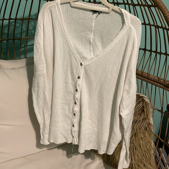 White waffle Henley - Picture 2 of 6